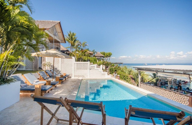 Playgrounds Wave Lodge
