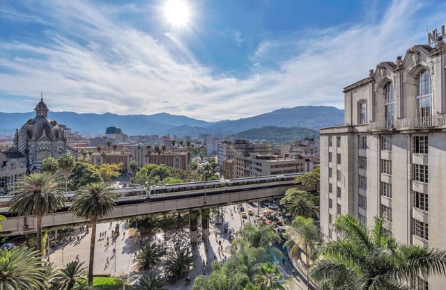 Plaza botero loft in downtown near Metro station