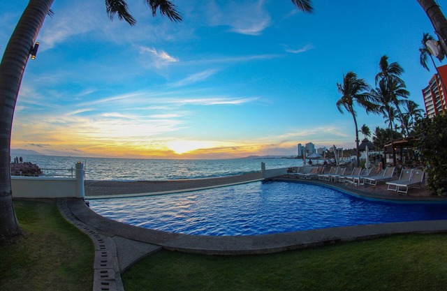 Plaza Pelicanos Grand Beach Resort - All Inclusive