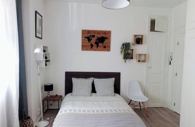 Pleasant furnished studio