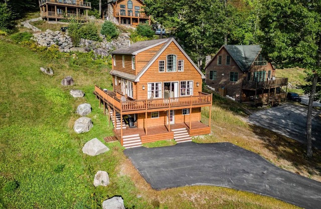 Pleasant Mt Log Cabin, Near Lakes & Boat Launches