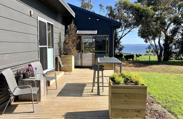 Pleasant Point Cottage - an exclusive Phillip Island seaside haven
