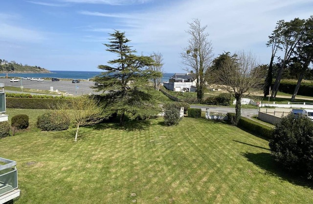 Pleasant sea view apartment near the Saint Cast golf course, 1 bedroom, sleeps 4