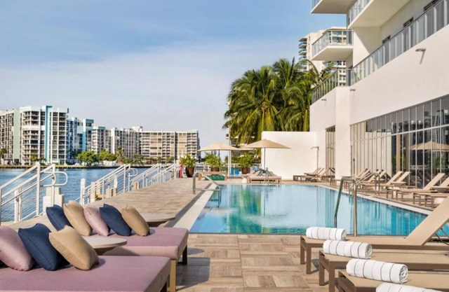 Pleasant Stay, Convenient Location! 3 Comfortable Units, Onsite Pool