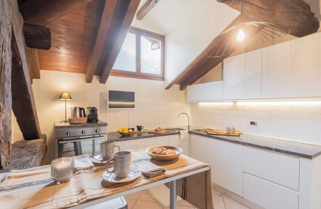 Plinio 10 by Rent all Como