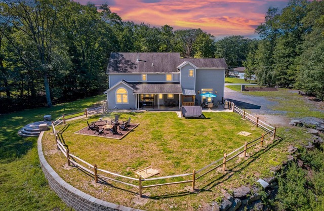 Poconos Escape | Dogs, Hot Tub, Game Room & Movies
