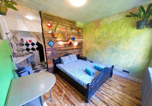 Poets sanctuary, 7 minutes walk from seaside