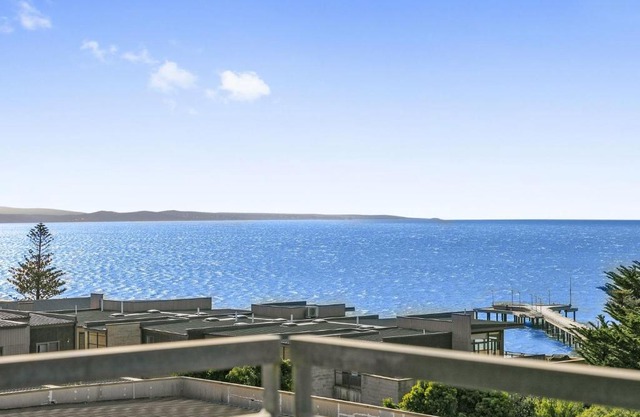 Point Grey Apartment 16