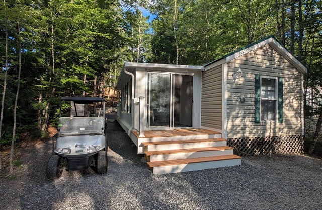 Point Sebago Resort - Cottage Rental close to the Beach and Amenities!