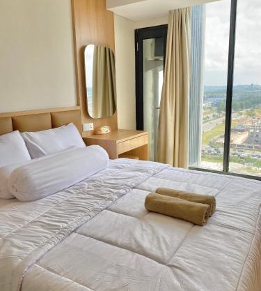 Pollux Habibie Apartment - 1617 Free Wifi & Netflix, Pool & City View