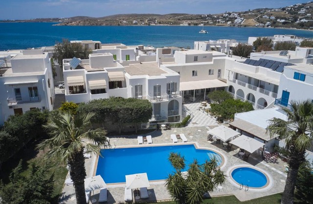 Polos Hotel Paros
