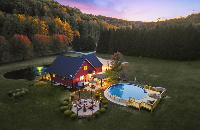 Pond-Theater-HeatedPool-Game Room~SpeakEasy
