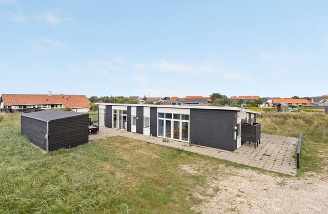 "Pontus" - 400m from the sea by Interhome