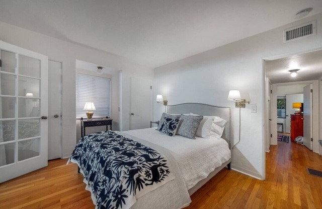 Pool/2BR 2BA/Historic & Charming/Fenced Yard