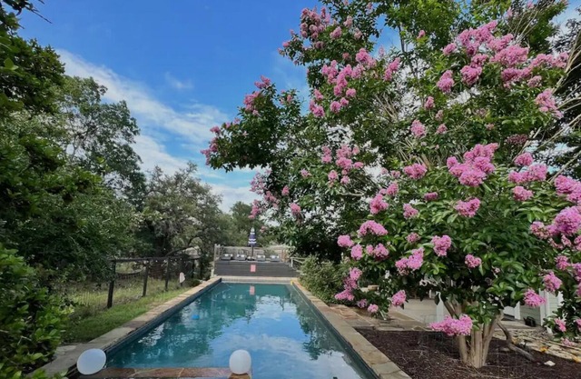 Pool & Hot Tub | Fire pit | 20 Guests | 13 Beds