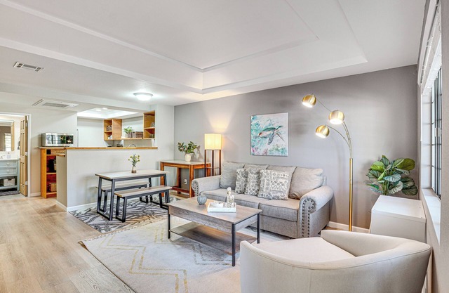 Pool & Hot Tub: Updated Tucson Condo w/Workspace