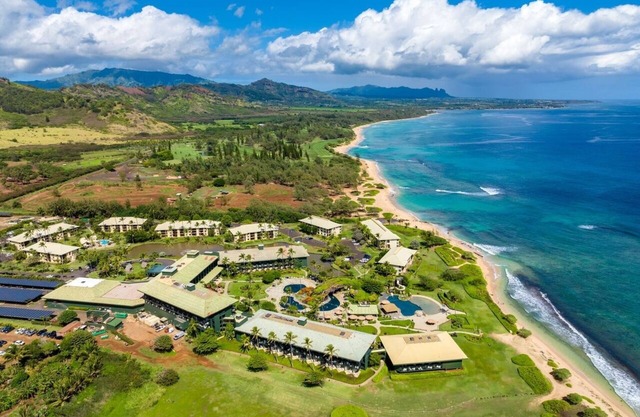 Pool Ocean View. 4 Star Beachfront Resort. Lanai.AC.Restaurant.Pool. Gym.Spa.