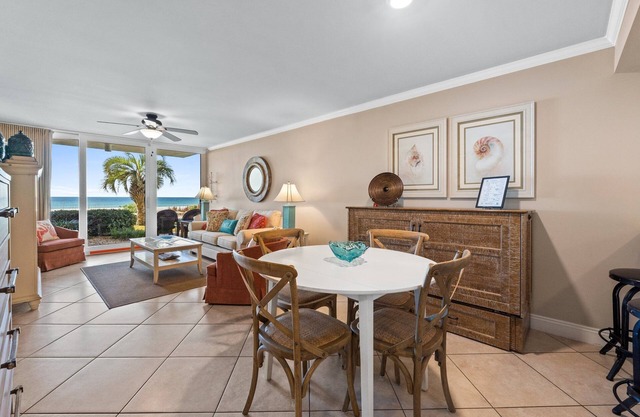 Pool Side Beach Front Condo with Murphy Bed! PW110