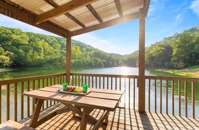 Pool, Trails & Pond, Shuffleboard, Games! Close to SDC, Shows, Shopping