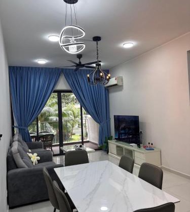 Pool View 3 Bedroom & 3 Bathroom Whole Unit