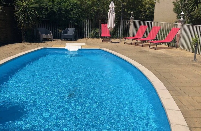 pool villa