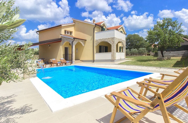 Pool Villa Miljevci Brištane, Drniš, Croatia