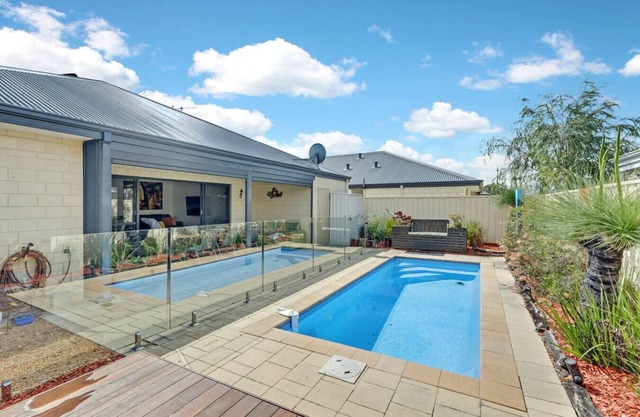 Pool, Wifi & BBQ | Cooinda "Happy Place"