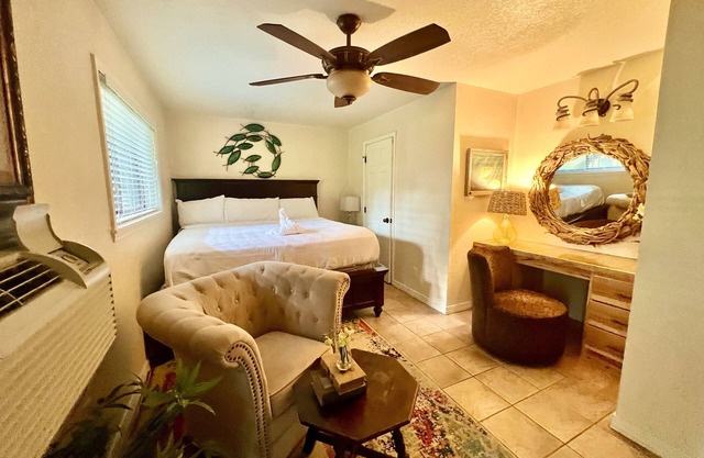 Poolside King Cabana with full kitchen, king bed, sleeper sofa and pool access. by RedAwning