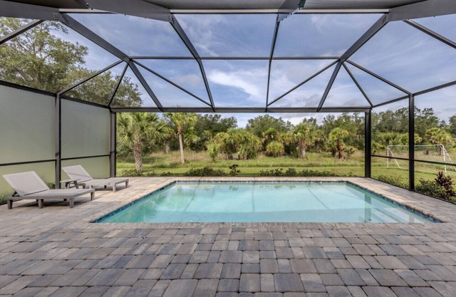 Poolside Palms Getaway