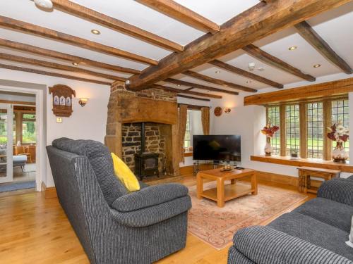 Poplar Farm House - Book Your Spring Summer Events Pass The Keys