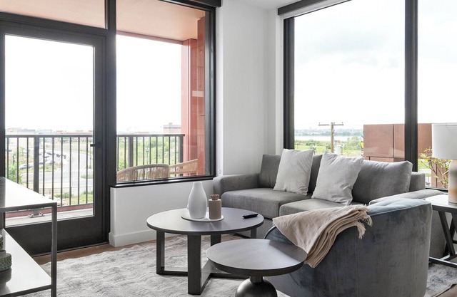 PoplarHouse 2BD 1 - Two Bedroom Apartment, Sleeps 4