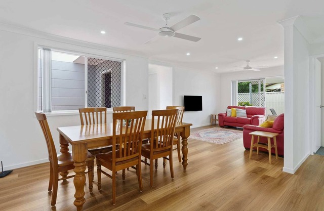 Poppy's Place - Coastal Inspired Escape