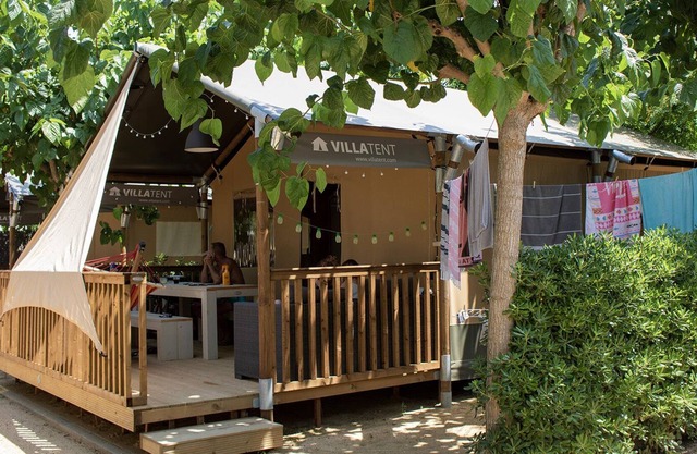 Popular family campsite on the Costa Brava, 300 meters from the sea