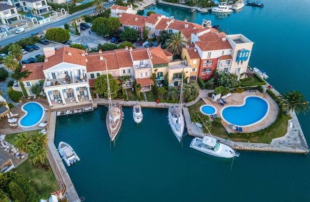 Port Alacati Hotel