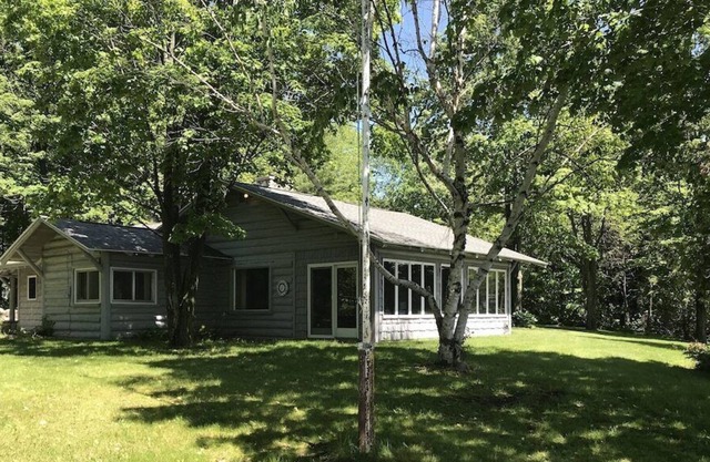 Porter Estates Big Cabin is a private lake front cottage.