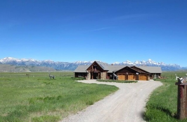 'Possibly the Most Desirable House Rental in Jackson Hole'-Elk Refuge Ranch Home