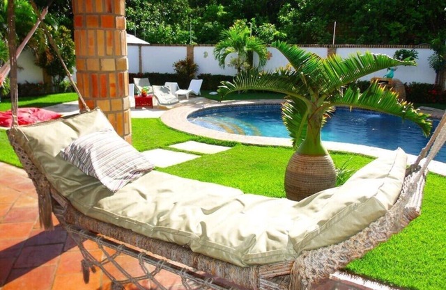 Pousada with 06 air-conditioned suites on Praia das Fontes beach!