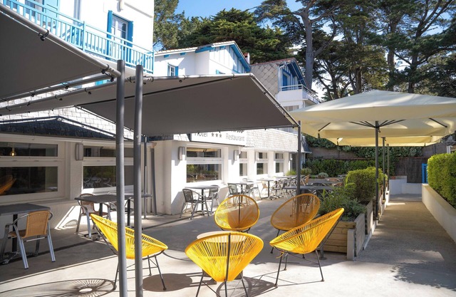 Près de la Plage ! Chambre Triple avec Wi-Fi et TV