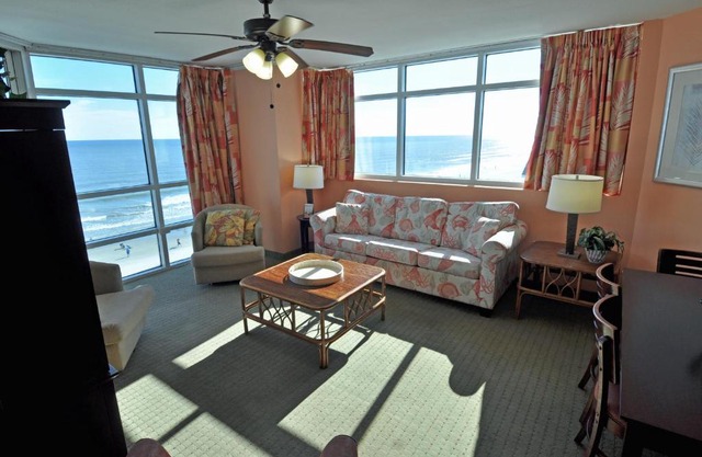 PR702 Prince Resort Oceanfront Lockout 2BR plus 1 BR/3B