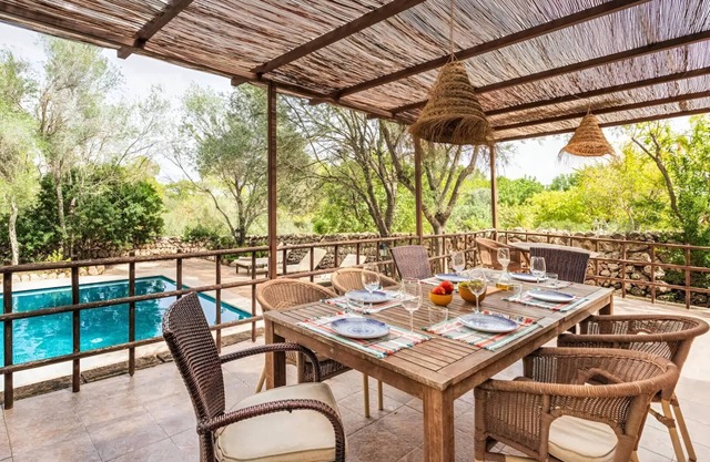 Preciosa Casa de Campo con Piscina y Aire Acondicionado Para 8 Personas