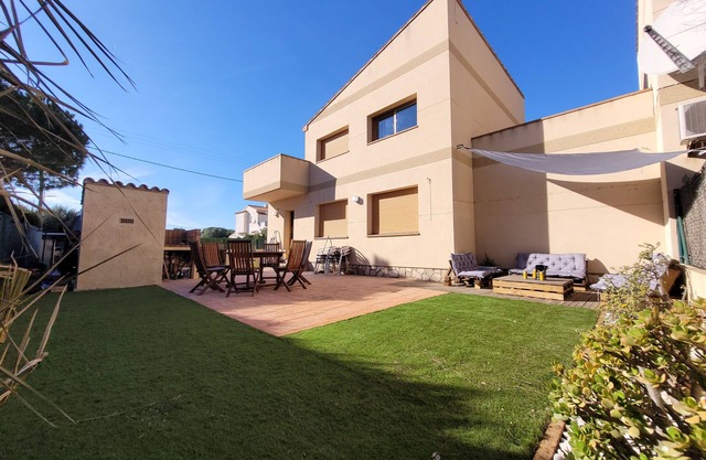Preciosa y Acogedora Vivienda Ideal Vacaciones, Completamente Equipada