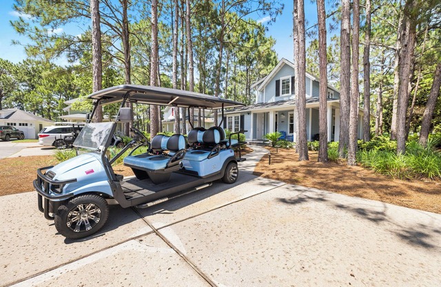 PREMIER LUXURY~FREE Golf & Activities ~Golf Cart~Hot tub, Pool, Gym