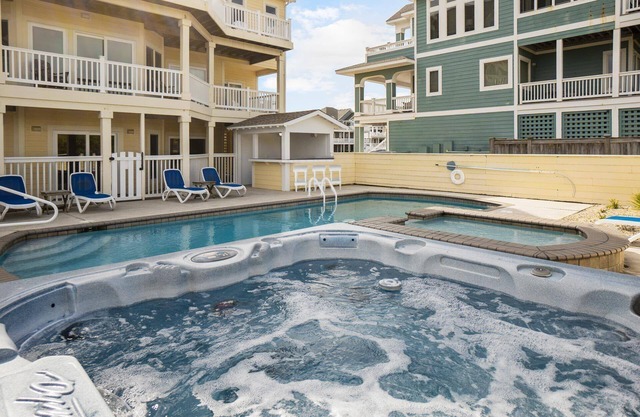 Premier Oceanfront Dog Friendly w/Pool, Hot Tub, Elevator, Game & Theater Rooms
