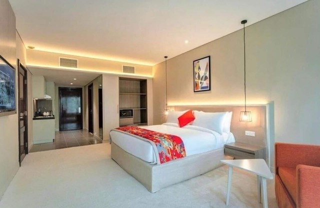 Premium Apartment Near Metro Station