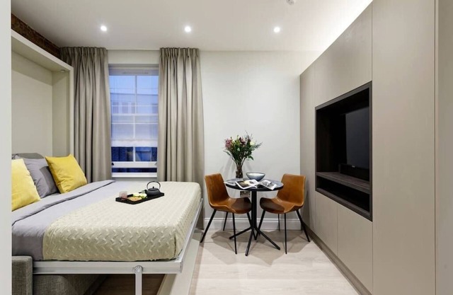 Premium location studio in area Kensington.