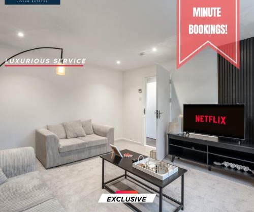 Premium Offers, Last-Minute Escapes, 3 Bedroom House, Free Parking, Sleeps Up to 5, Private Garden, Elevate Living Estates Short Lets & Serviced Apartments Northampton