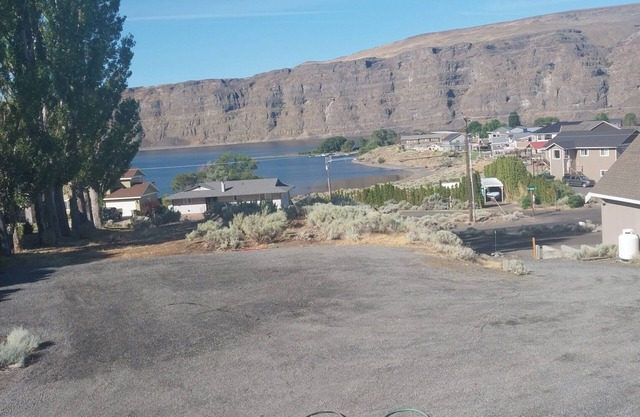 Premium RV Space in Sunland