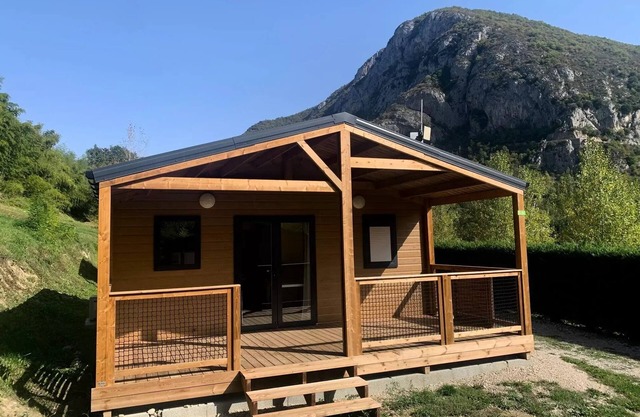Premium vanilla chalet sleeps 6