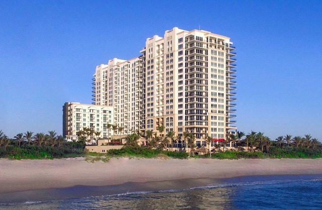 PRESIDENTIAL PENTHOUSE SUITE - 3 Bedroom/3 bathroom Ocean View