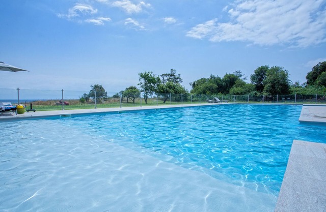 Prestige Confort + 3 bedrooms 1sd secure park with swimming pool